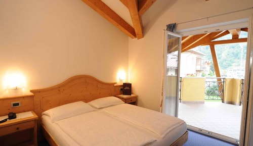 Habitación cuádruple Confort, balcón