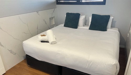 Apartamento clásico, bañera