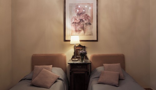 Family Two Bedroom Suite (Cozy Alley Building)