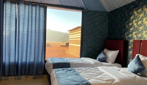 Habitación tradicional con 1 cama doble o 2 individuales, baño privado