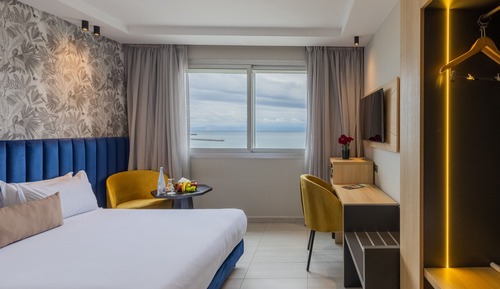 Premium Room, King Size Bed, Sea view