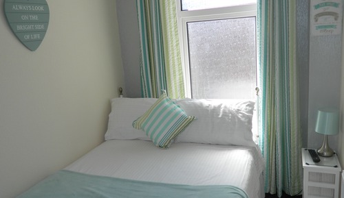 Habitación doble (Family Bunk Beds + Sea View)
