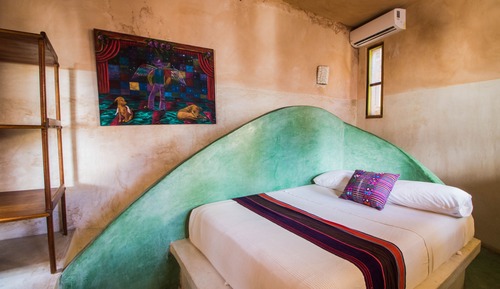Room with Partial Ocean View 1 king bed and 1 double bed (FAMILY)