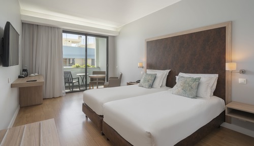 Habitación clásica con 2 camas individuales