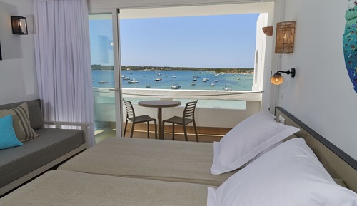 Estudio, balcón, vistas al mar