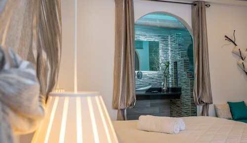 Deluxe Suite, Hot Tub (Outdoor Hot Tub)