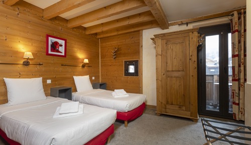 Habitación cuádruple, balcón
