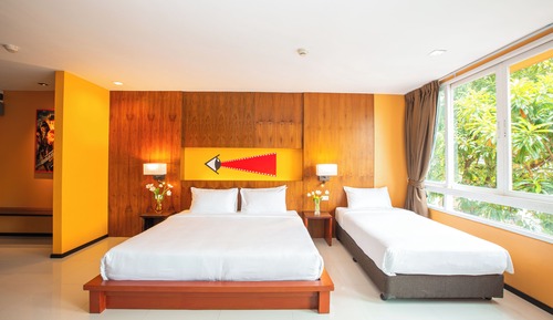 Habitación triple Deluxe, balcón