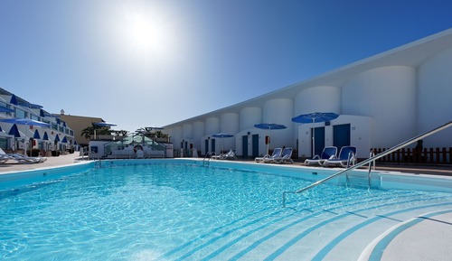 Dúplex, vistas al mar