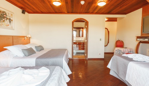 Habitación cuádruple estándar