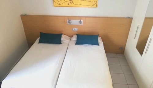 Classic One Bedroom Apartment with Small Balcony 1 Adult
