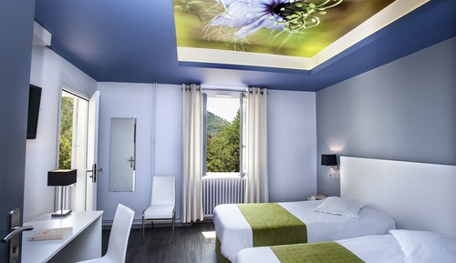 Habitación superior con 2 camas individuales (Florale)