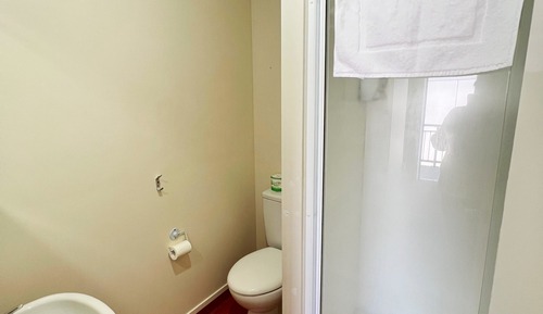 Estudio, baño privado