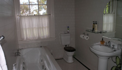 Habitación (Hay Room)