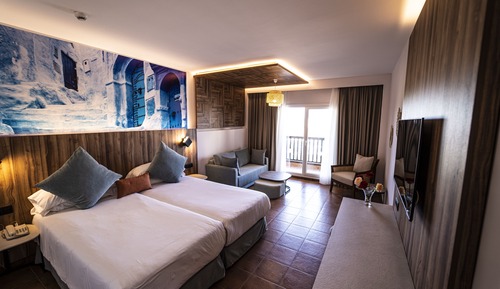 Habitación superior (2 Adults)