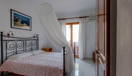 Habitación estándar con 1 cama doble o 2 individuales