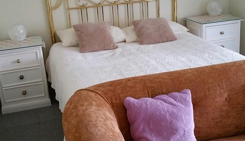 Habitación Confort con 1 cama doble o 2 individuales