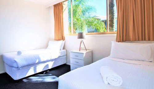 Apartamento estándar, 2 habitaciones, vistas a la piscina