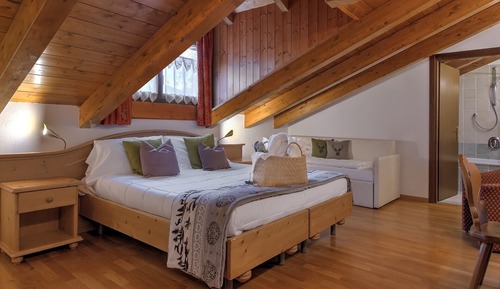 Habitación cuádruple romántica