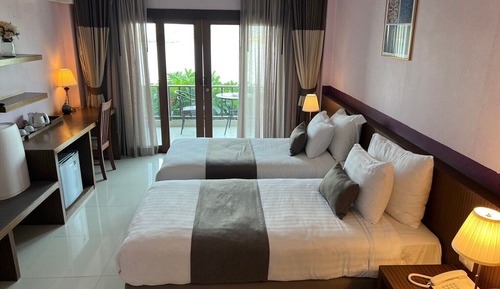 Deluxe Twin Room