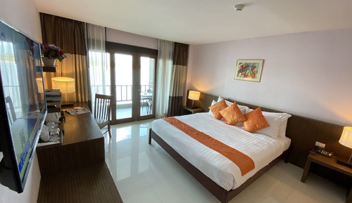 Grand Deluxe River View