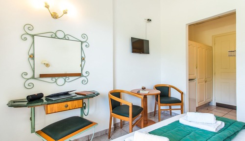 Habitación económica con 1 cama doble o 2 individuales (PROMO ECO ROOM)