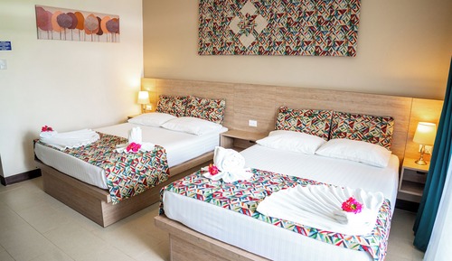 Quadruple Room, Pool View