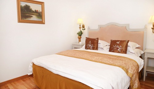 Habitación económica doble, sin ventanas