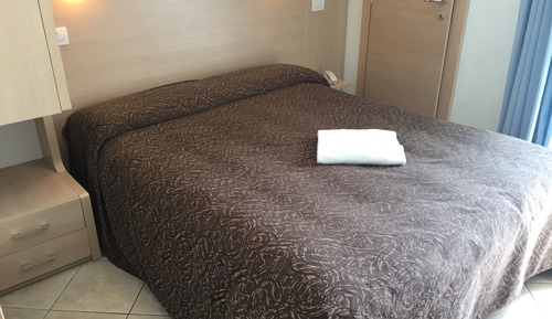Habitación con 1 cama doble o 2 individuales