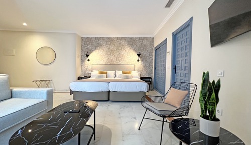 Habitación triple, 1 cama de matrimonio con sofá cama