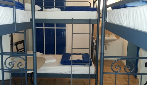 Dormitorio compartido, dormitorio mixto, baño compartido (for 6)
