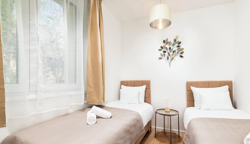 Apartamento, 2 habitaciones, balcón (Off-Site)