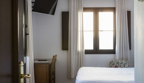 Habitación con 1 cama doble o 2 individuales