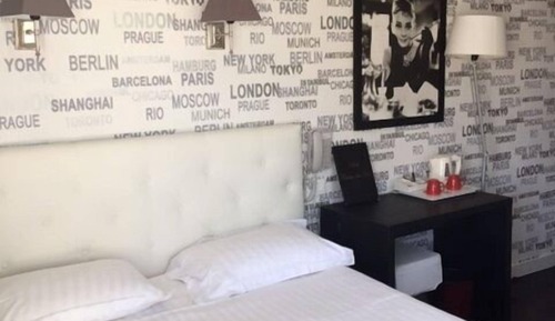 Habitación triple, balcón