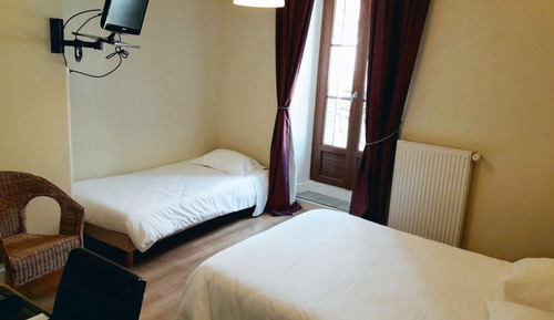 Habitación triple Confort, balcón