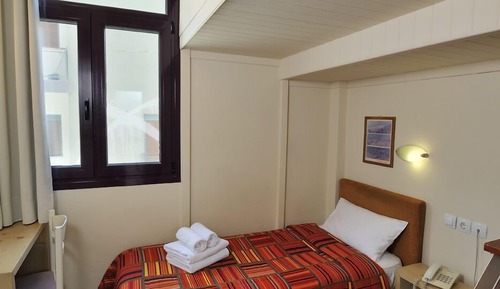 Low Budget Mezzanine Twin room