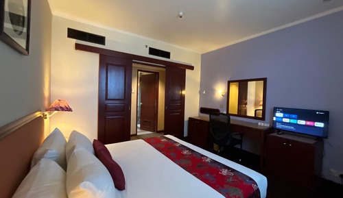 Suite (with Steam Room)