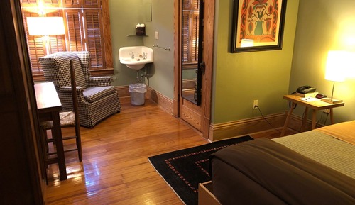 Habitación doble, baño privado, vistas a la ciudad (Room 21)