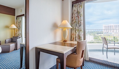 Habitación, no fumadores, vistas parciales al mar (Ocean Tower, 5-7 floor for 3)