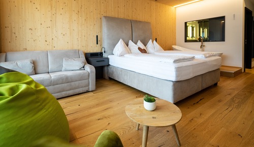 Suite junior, 1 cama de matrimonio, vistas a la montaña