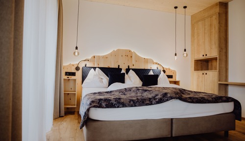 Suite superior, 1 cama de matrimonio con sofá cama, vistas a la montaña