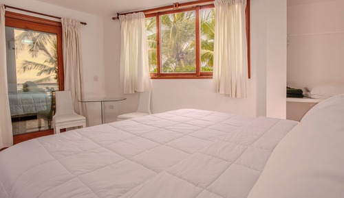 Habitación superior, 1 cama de matrimonio grande, frente al mar (Master)