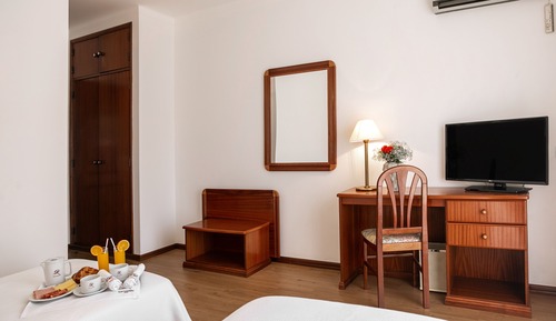 Habitación con 1 cama doble o 2 individuales