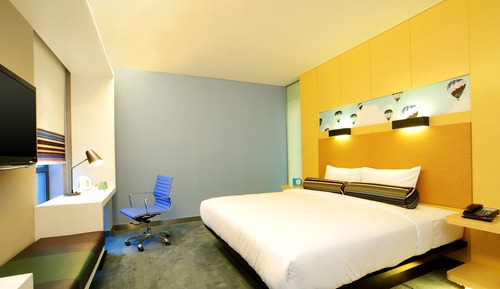 Habitación, 1 cama de matrimonio grande, vistas a la ciudad (Breezy)