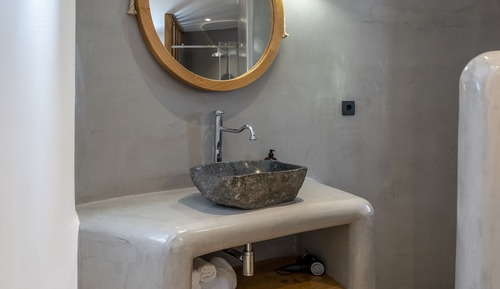 Honeymoon Windmill Suite with sharing pool
