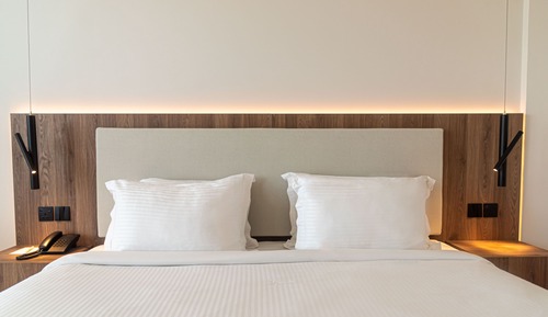 Habitación superior, 1 cama de matrimonio grande, vistas a la ciudad