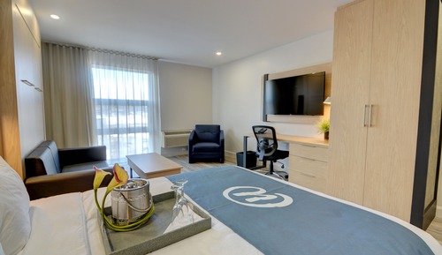 Privilege Club Room
