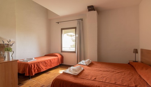 Habitación triple económica