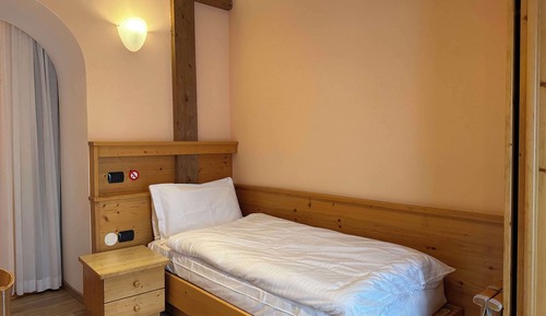 Habitación estándar, 2 camas individuales, balcón, vistas a la montaña