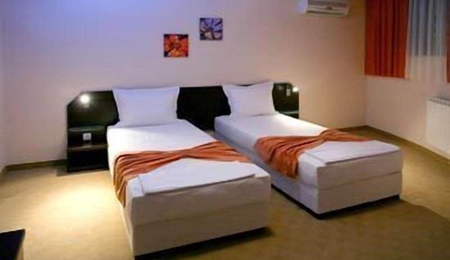 Habitación clásica con 1 cama doble o 2 individuales